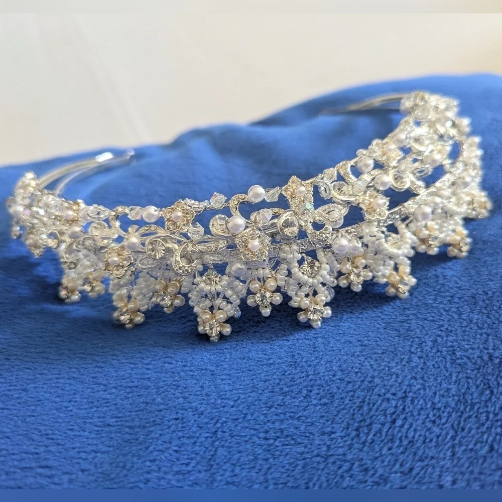Tiara gold tone/ Silver Tone rhinestones headbands. 2 Included.